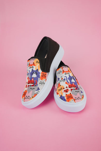 Tenis Slip On para mujer Catsu gatos estampado