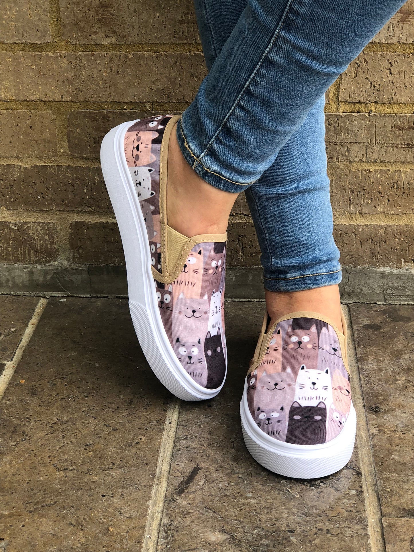 Tenis Slip On para mujer Martin gatos estampado