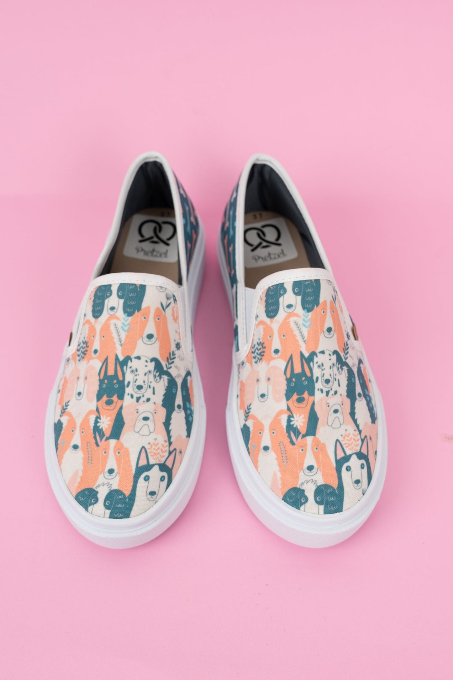 Tenis Slip On para mujer Guaf perros estampado